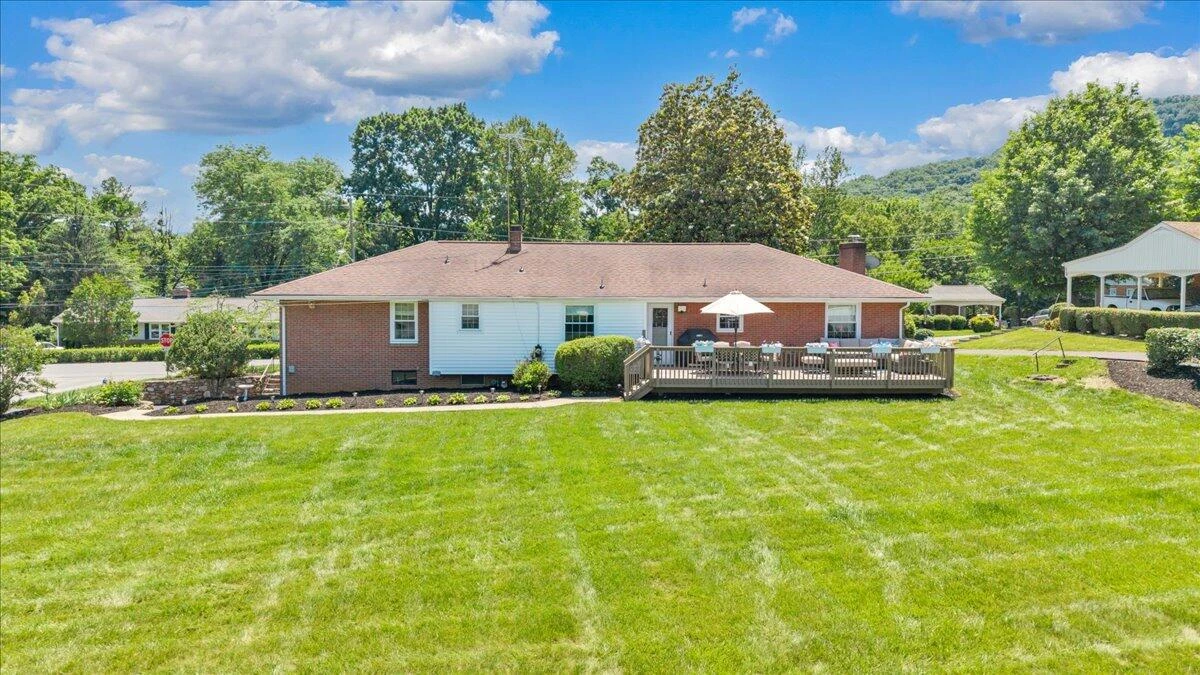 2124 Bridle LN - Photo 75