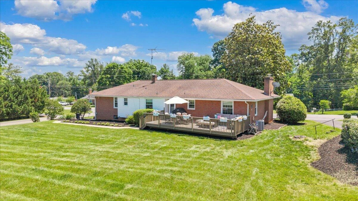 2124 Bridle LN - Photo 81