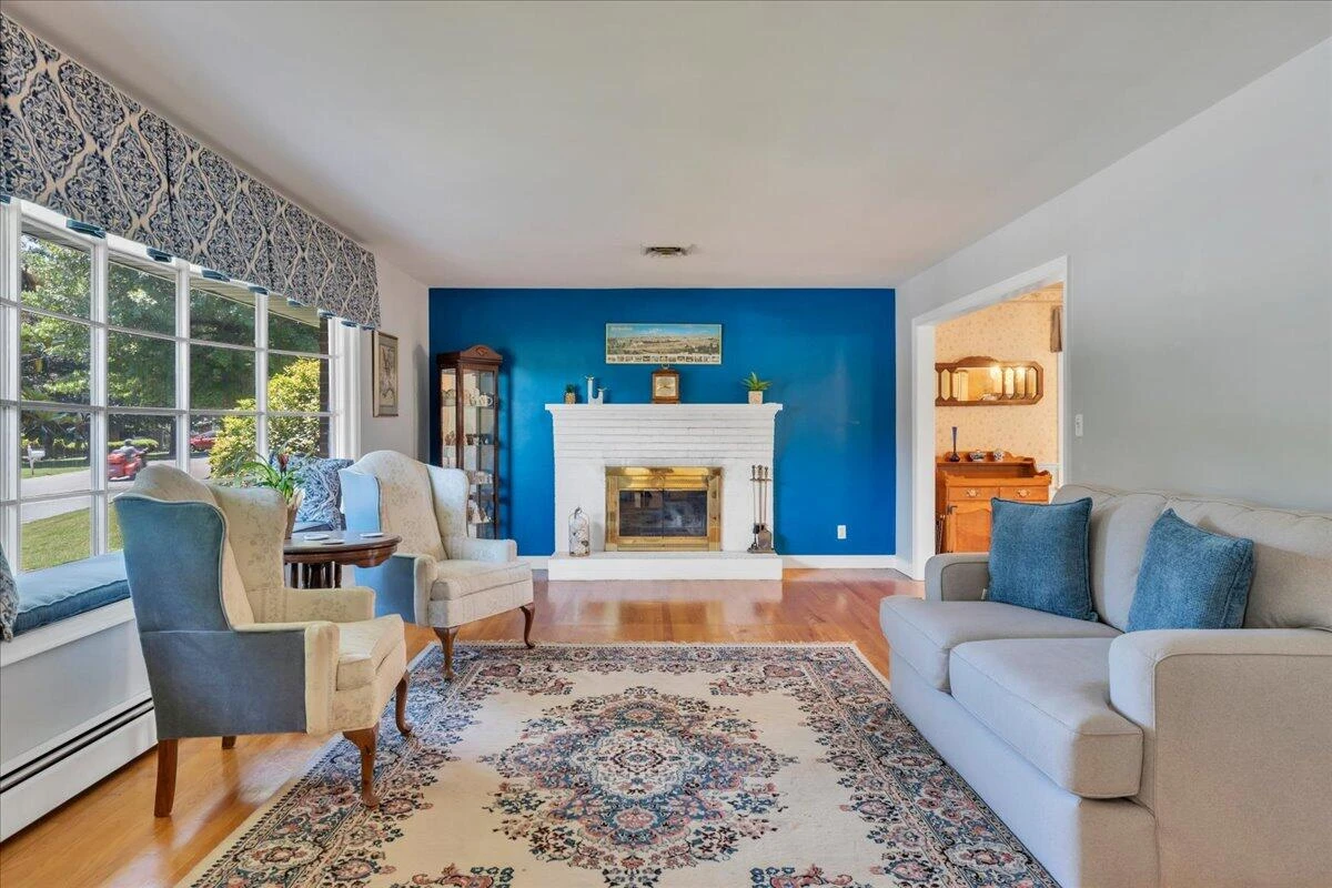 2124 Bridle LN - Photo 9