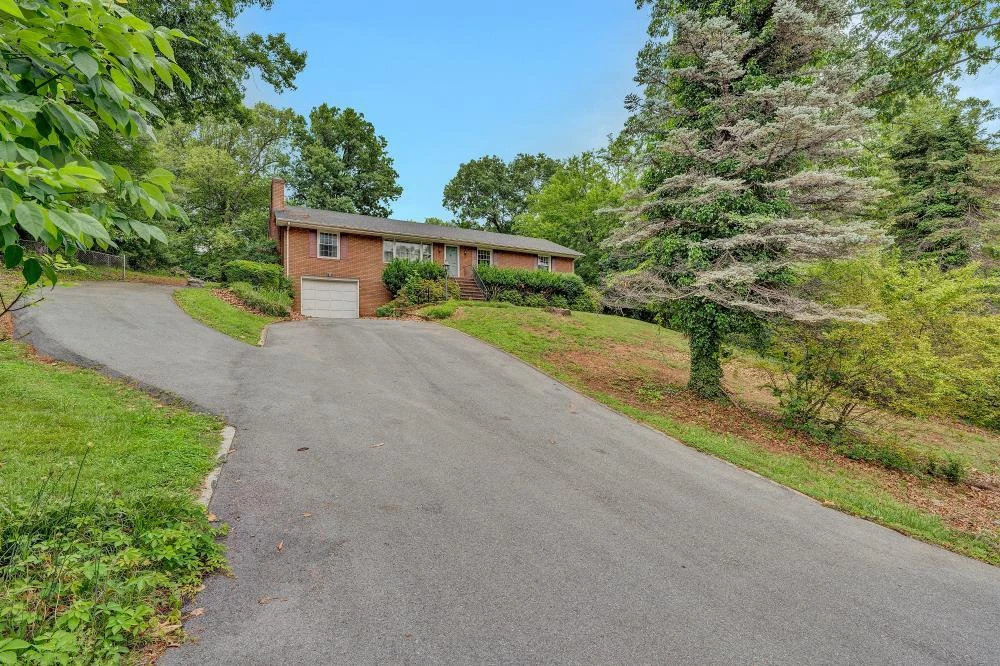 4511 Westdale RD NW - Photo 3