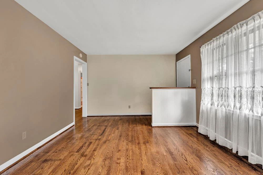 4511 Westdale RD NW - Photo 4