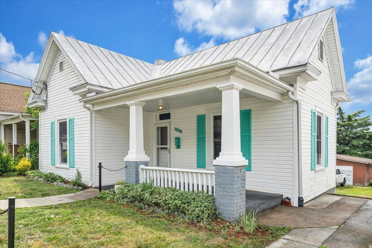 1203 Stewart AVE SE - Photo 19