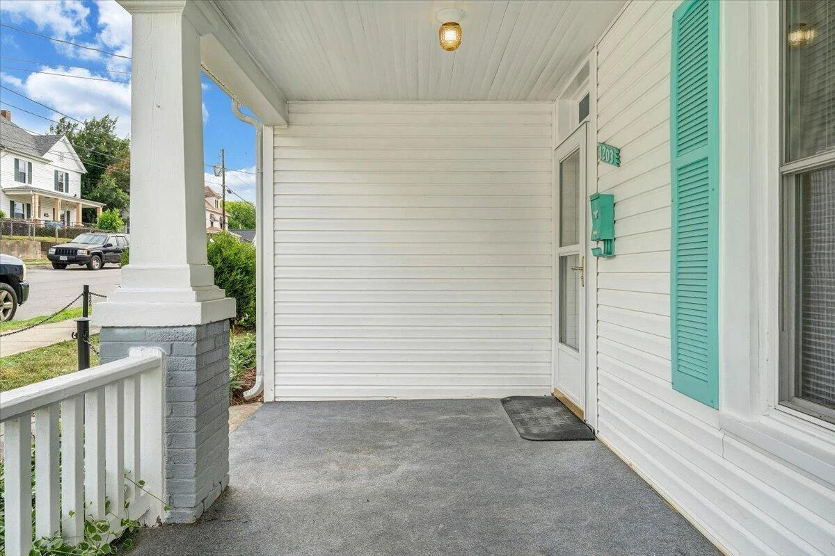 1203 Stewart AVE SE - Photo 22