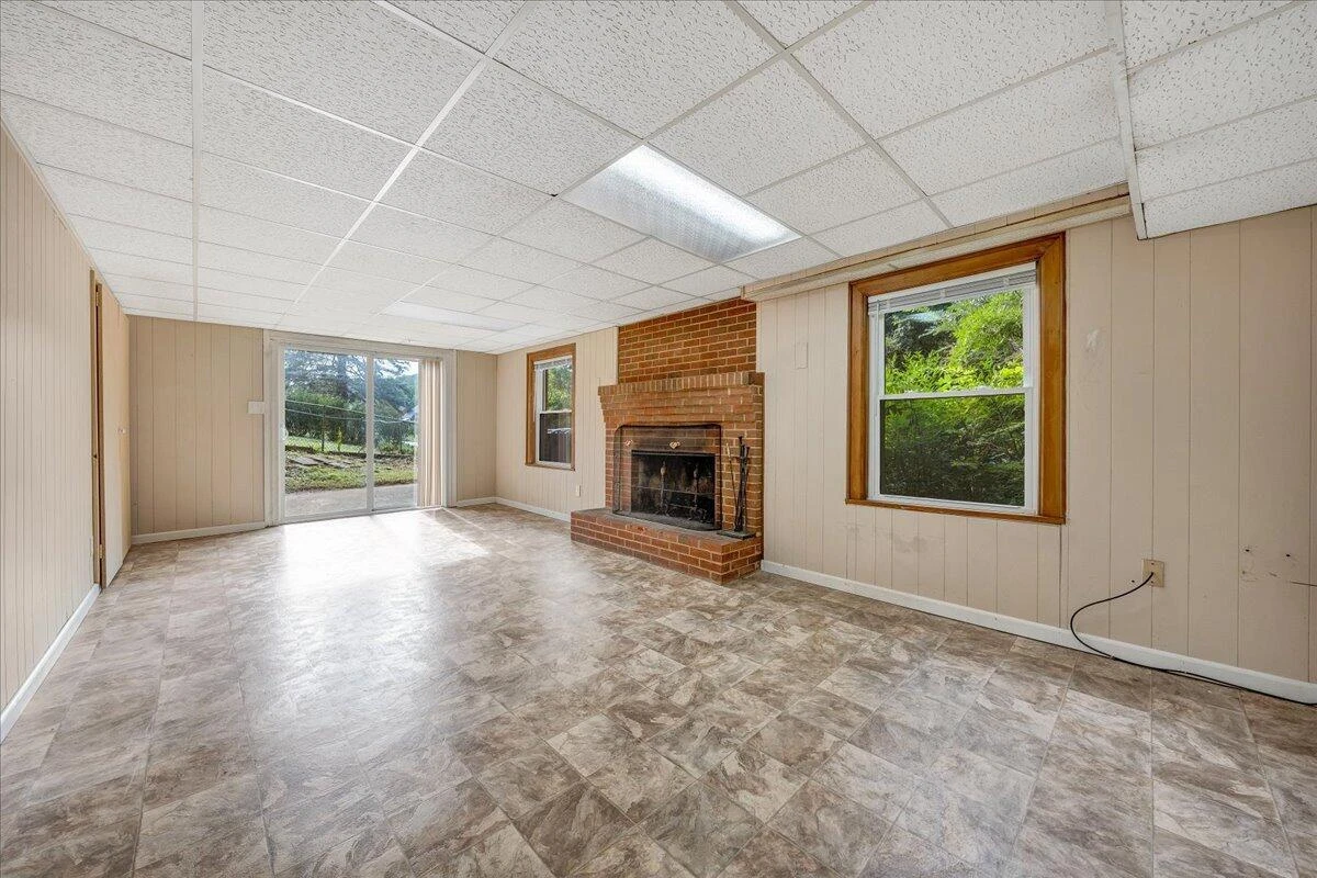 2444 Lincoln AVE SW - Photo 23