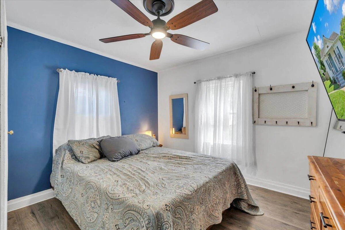 1109 Ray RD SE - Photo 12