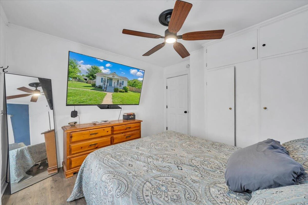 1109 Ray RD SE - Photo 13
