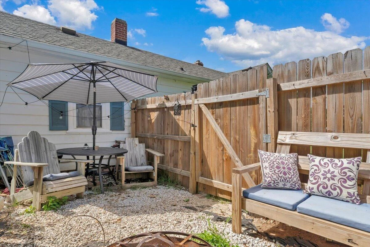 1109 Ray RD SE - Photo 17