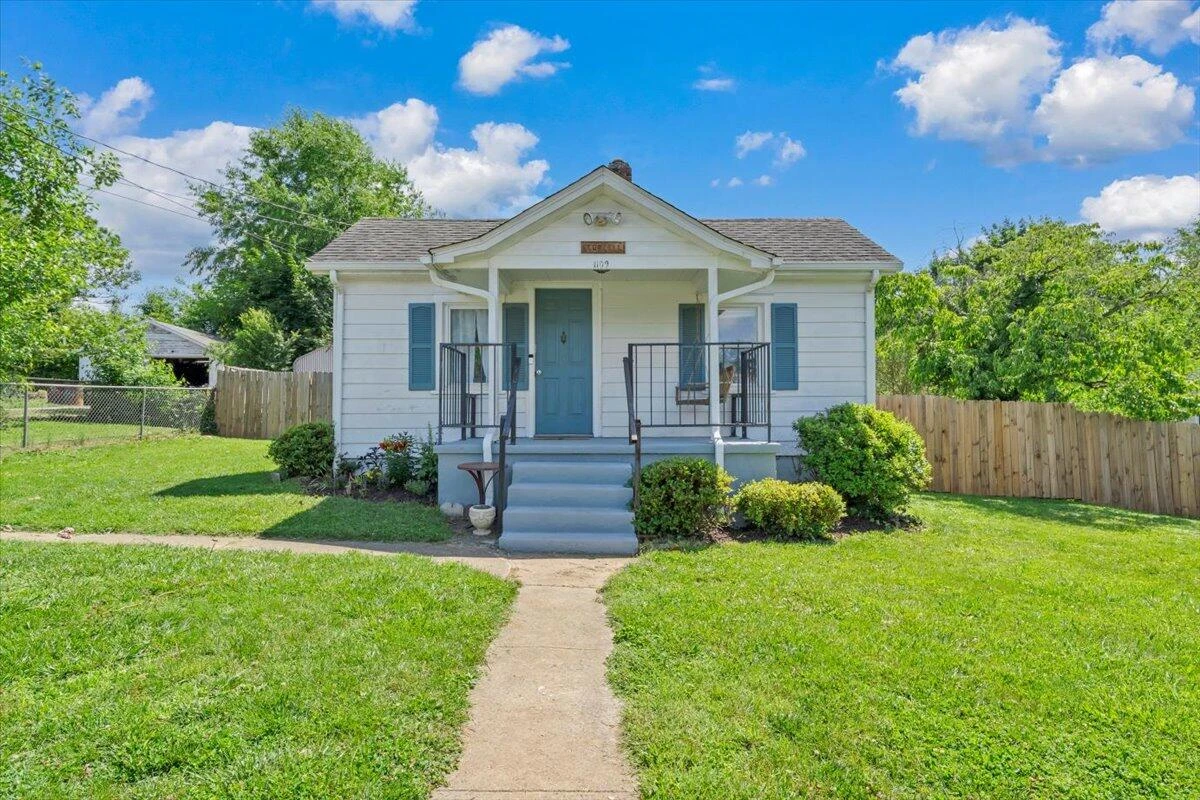 1109 Ray RD SE - Photo 23