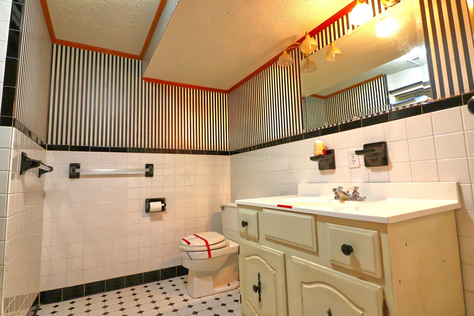 6632 Wood Haven RD - Photo 14