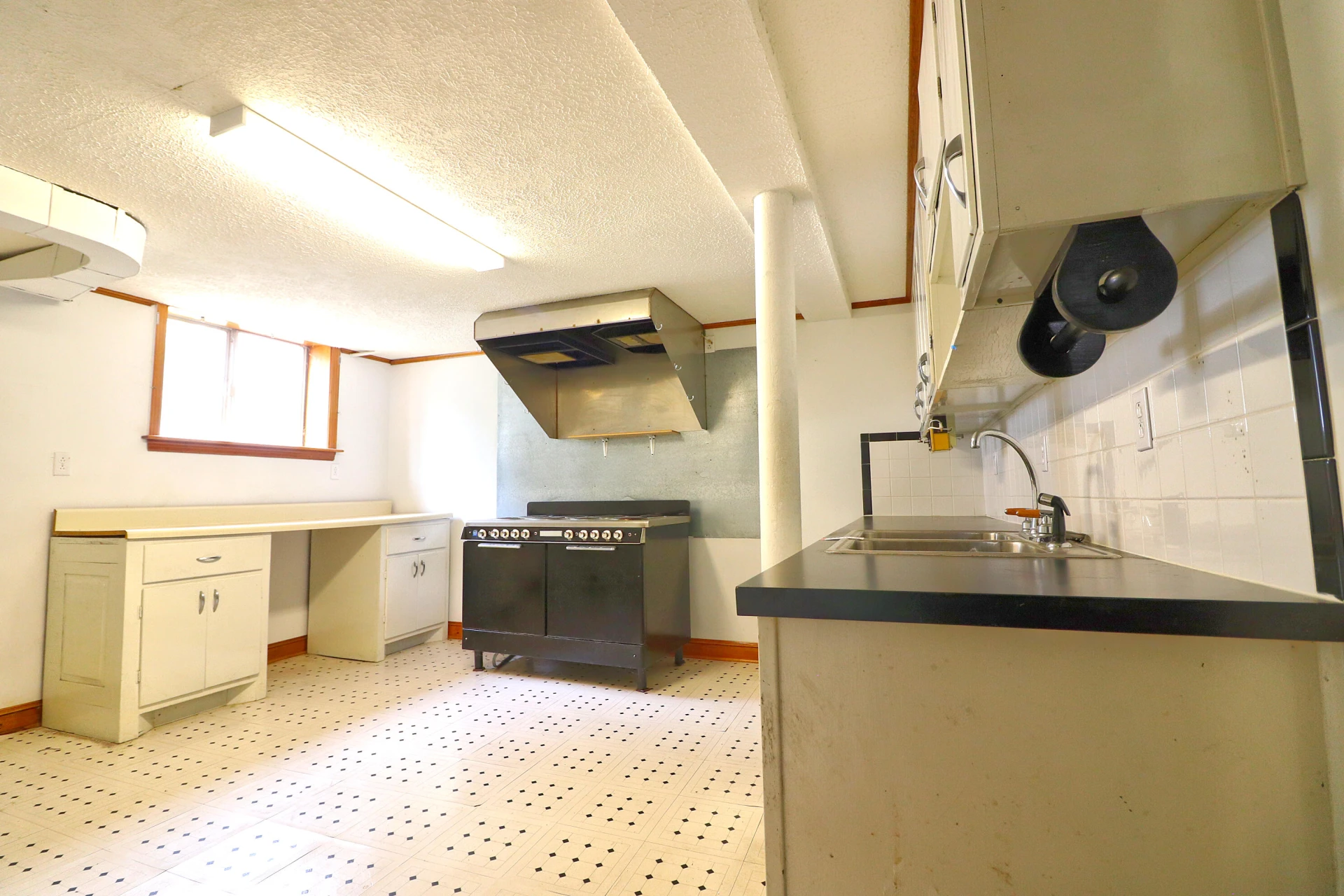 6632 Wood Haven RD - Photo 15