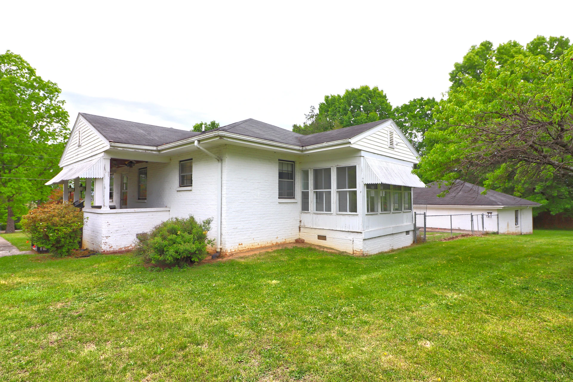 6632 Wood Haven RD - Photo 2