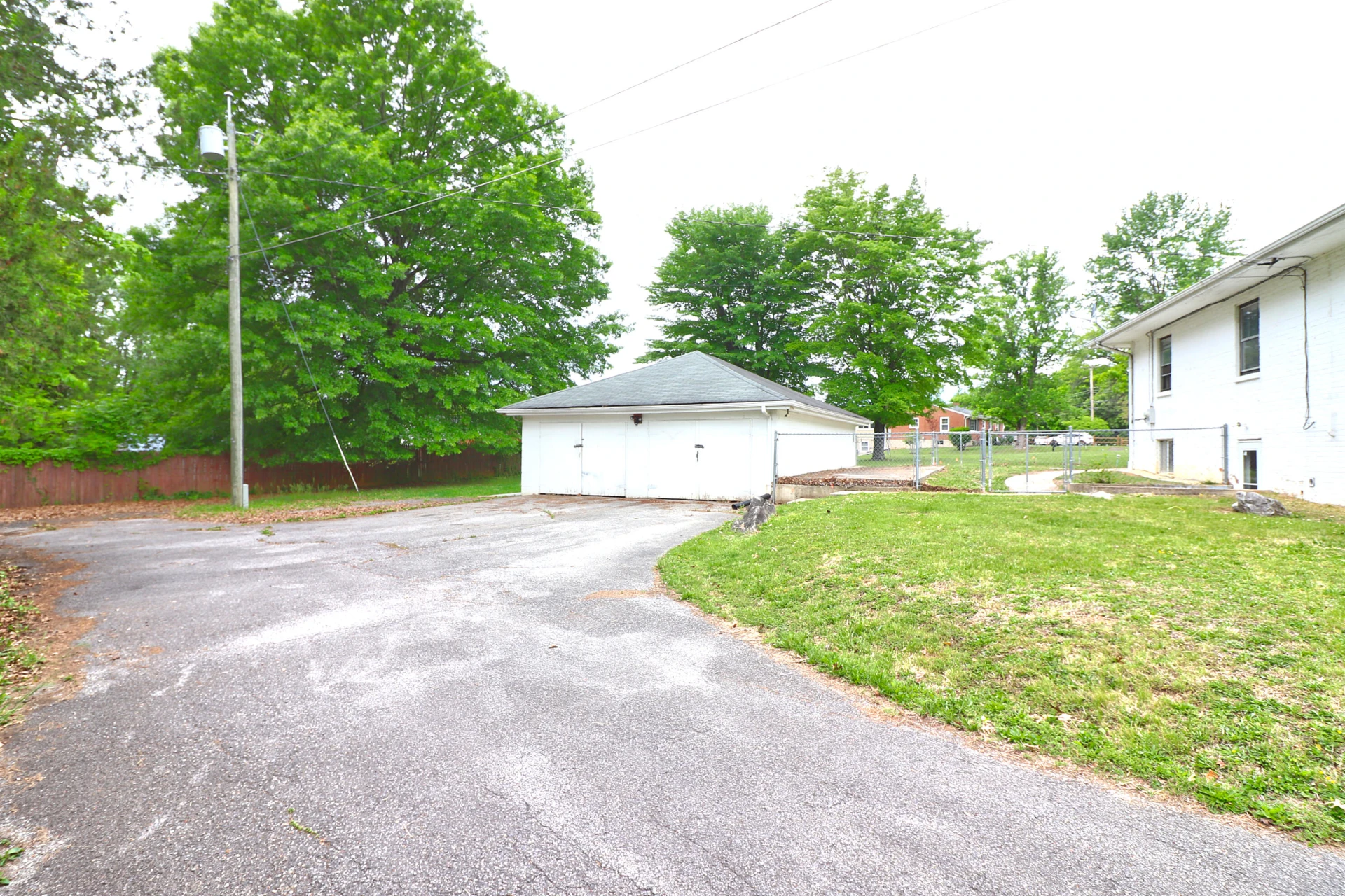 6632 Wood Haven RD - Photo 4