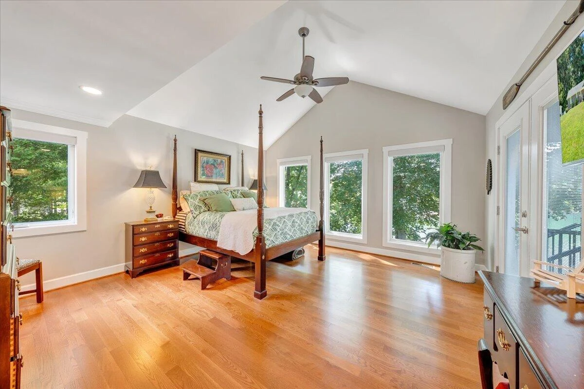 129 Douglas DR - Photo 16