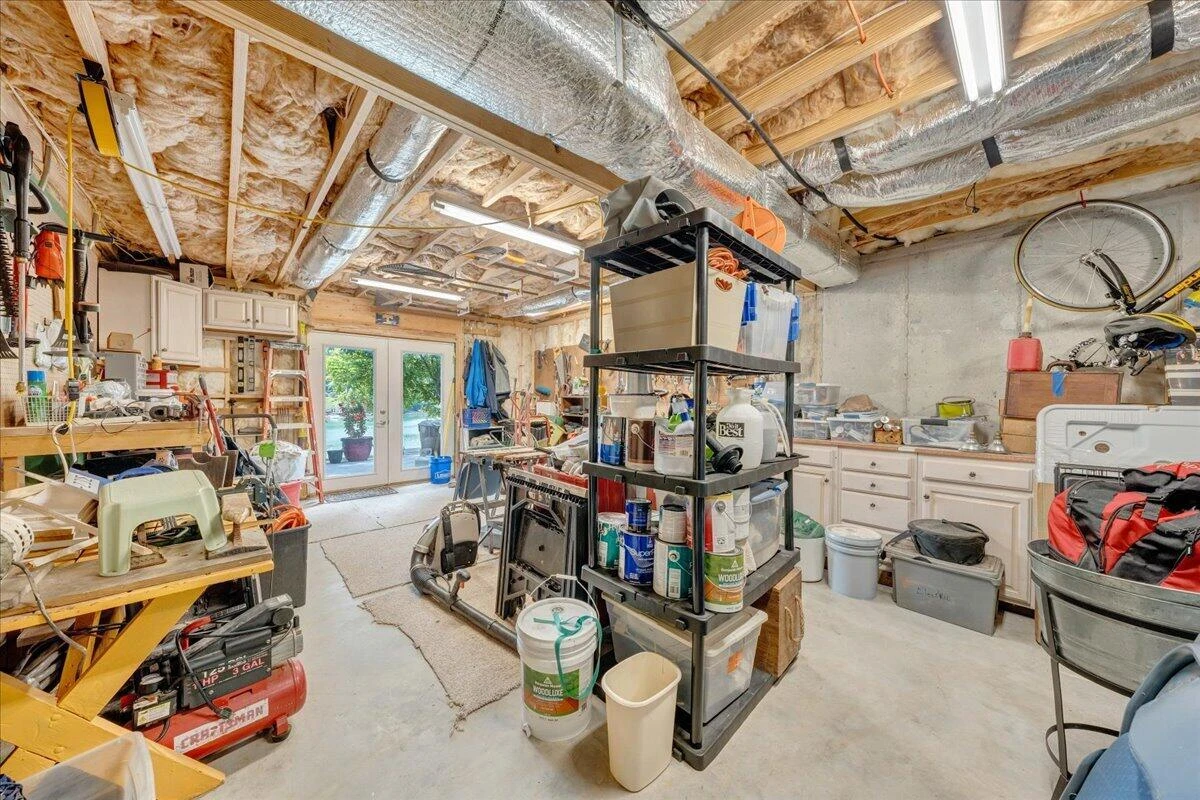 129 Douglas DR - Photo 27