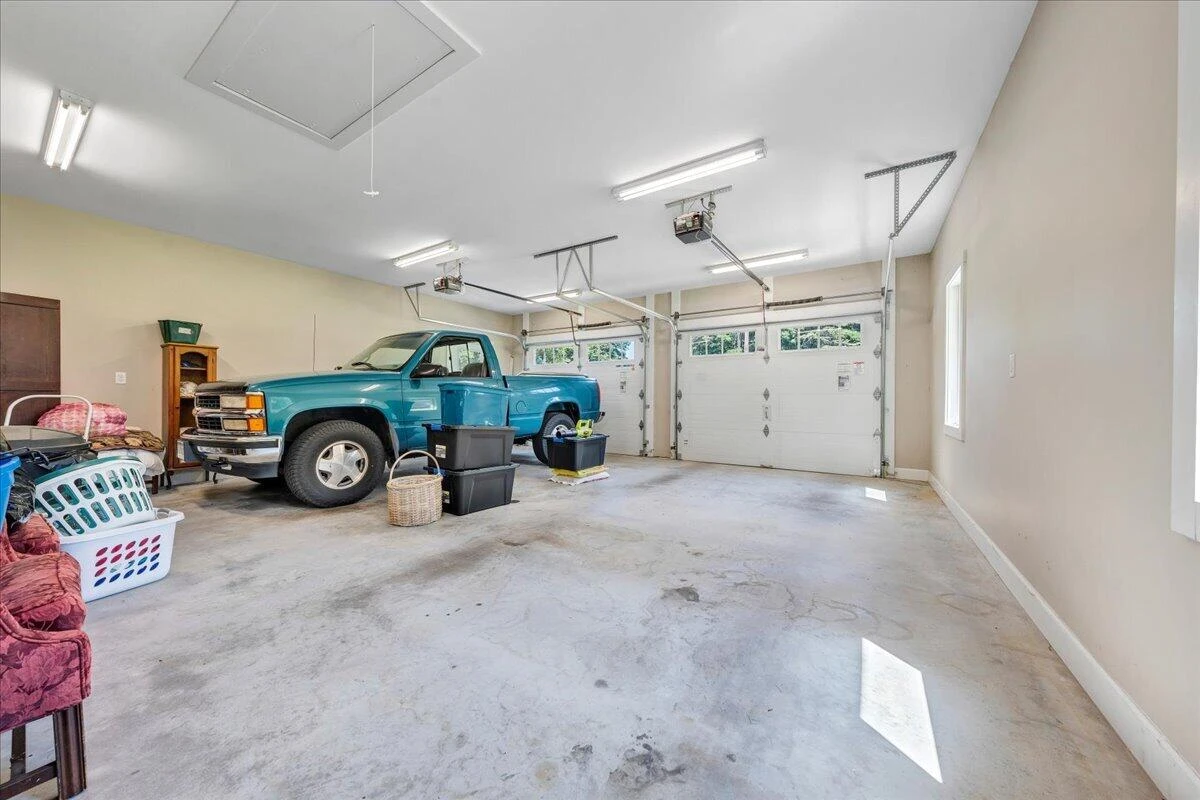 129 Douglas DR - Photo 28