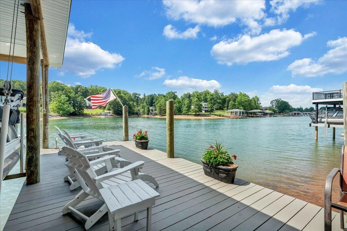 129 Douglas DR - Photo 40