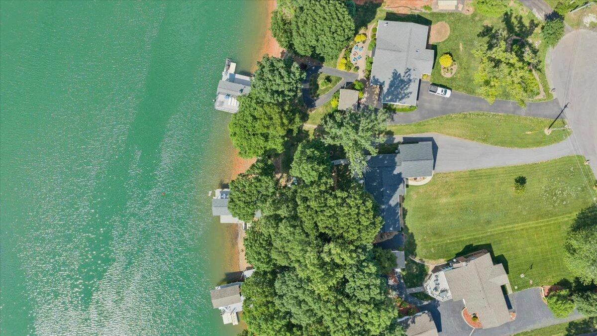 129 Douglas DR - Photo 42