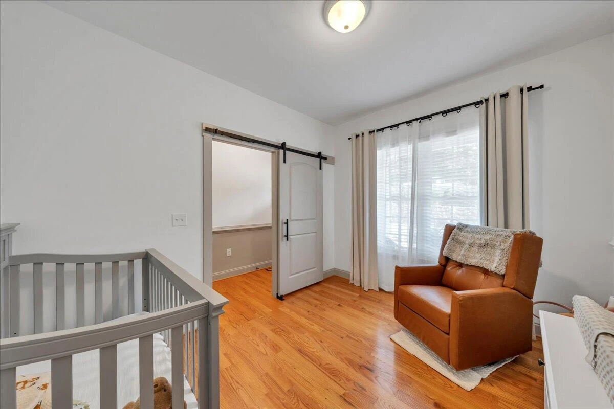 507 E Burwell ST - Photo 10