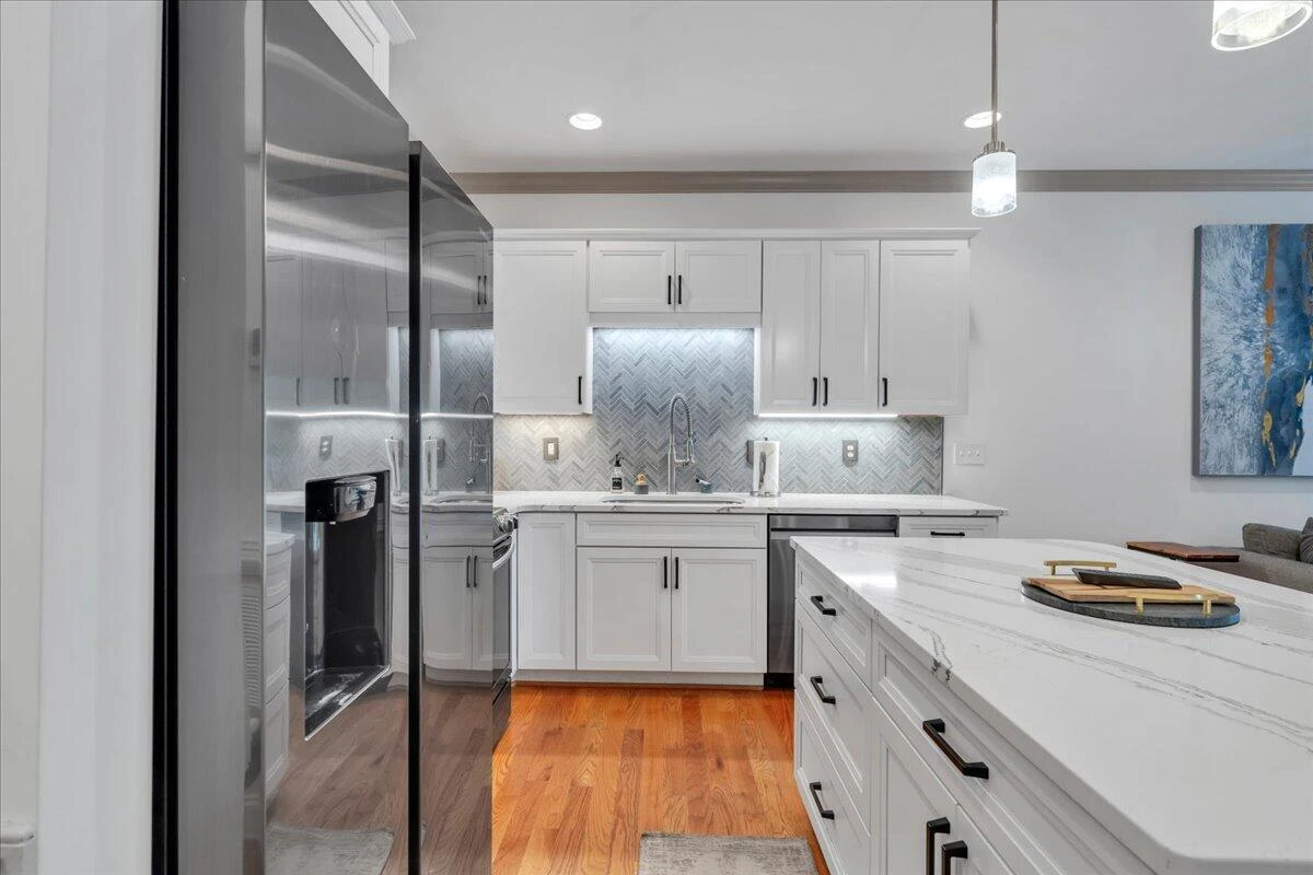 507 E Burwell ST - Photo 15