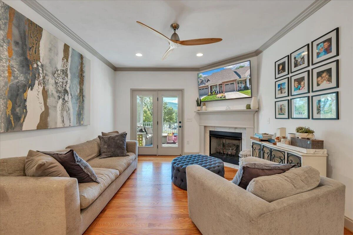 507 E Burwell ST - Photo 20