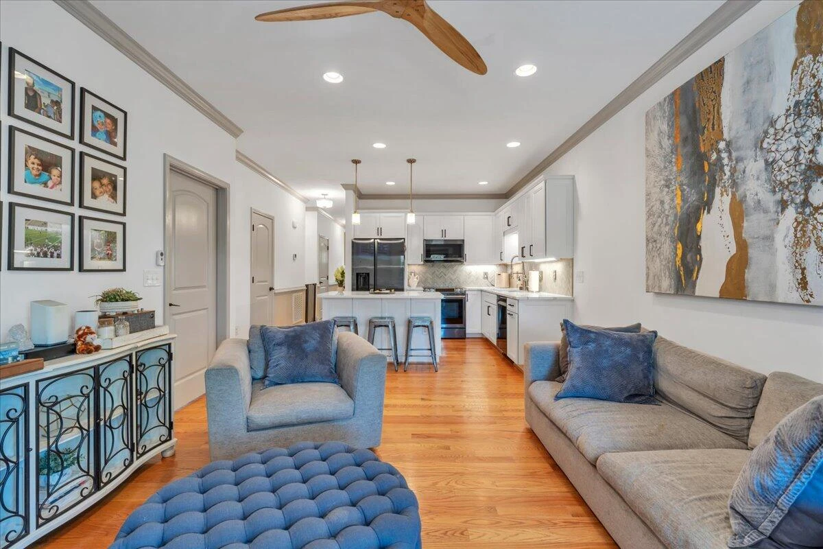 507 E Burwell ST - Photo 24
