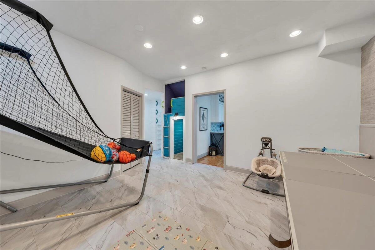 507 E Burwell ST - Photo 41