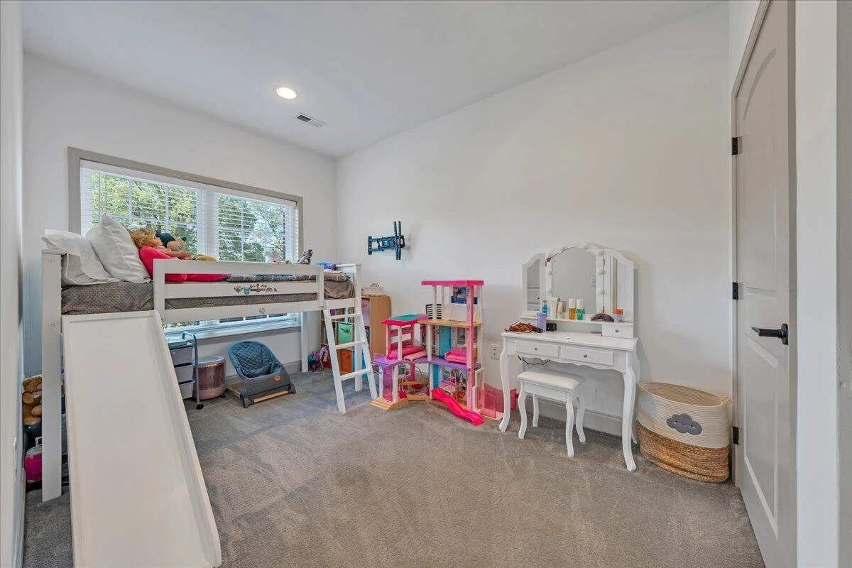 507 E Burwell ST - Photo 45