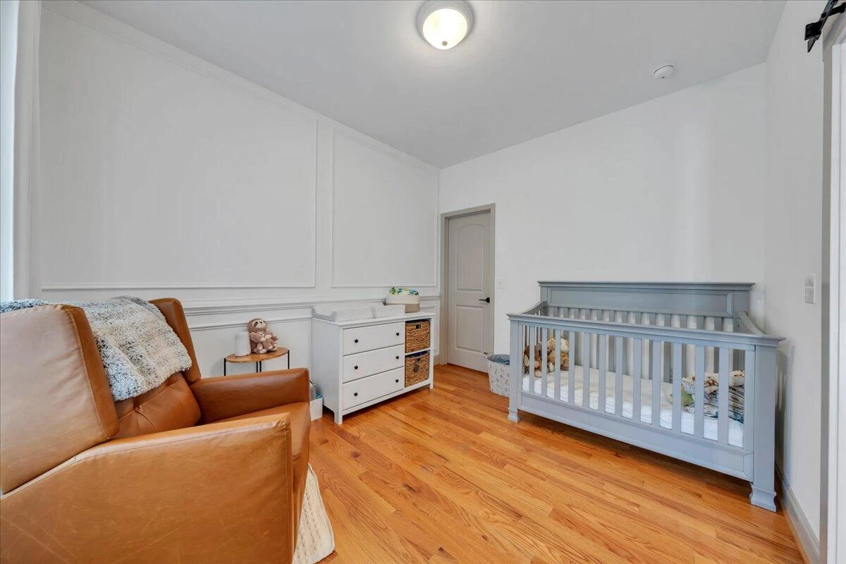 507 E Burwell ST - Photo 9