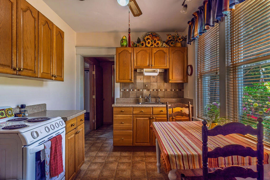 1121 Kerns AVE SW - Photo 19