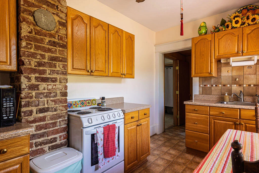 1121 Kerns AVE SW - Photo 20