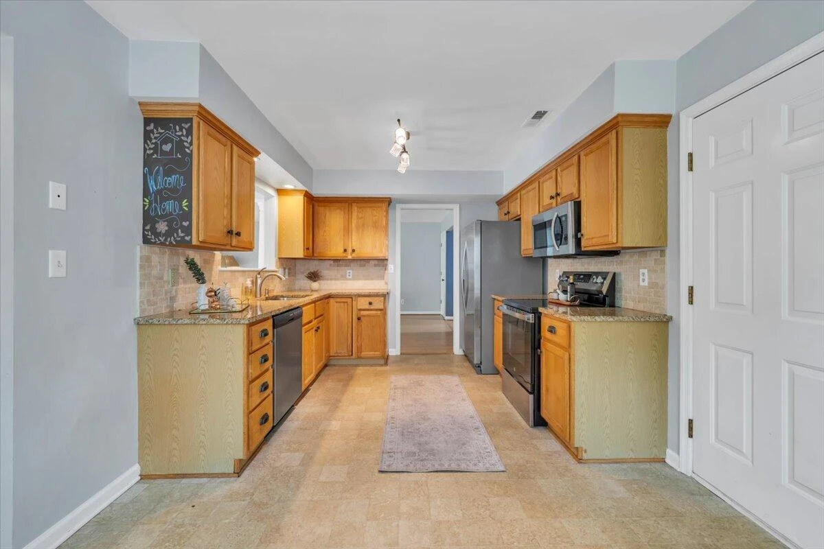 6321 Otter Park CT - Photo 21