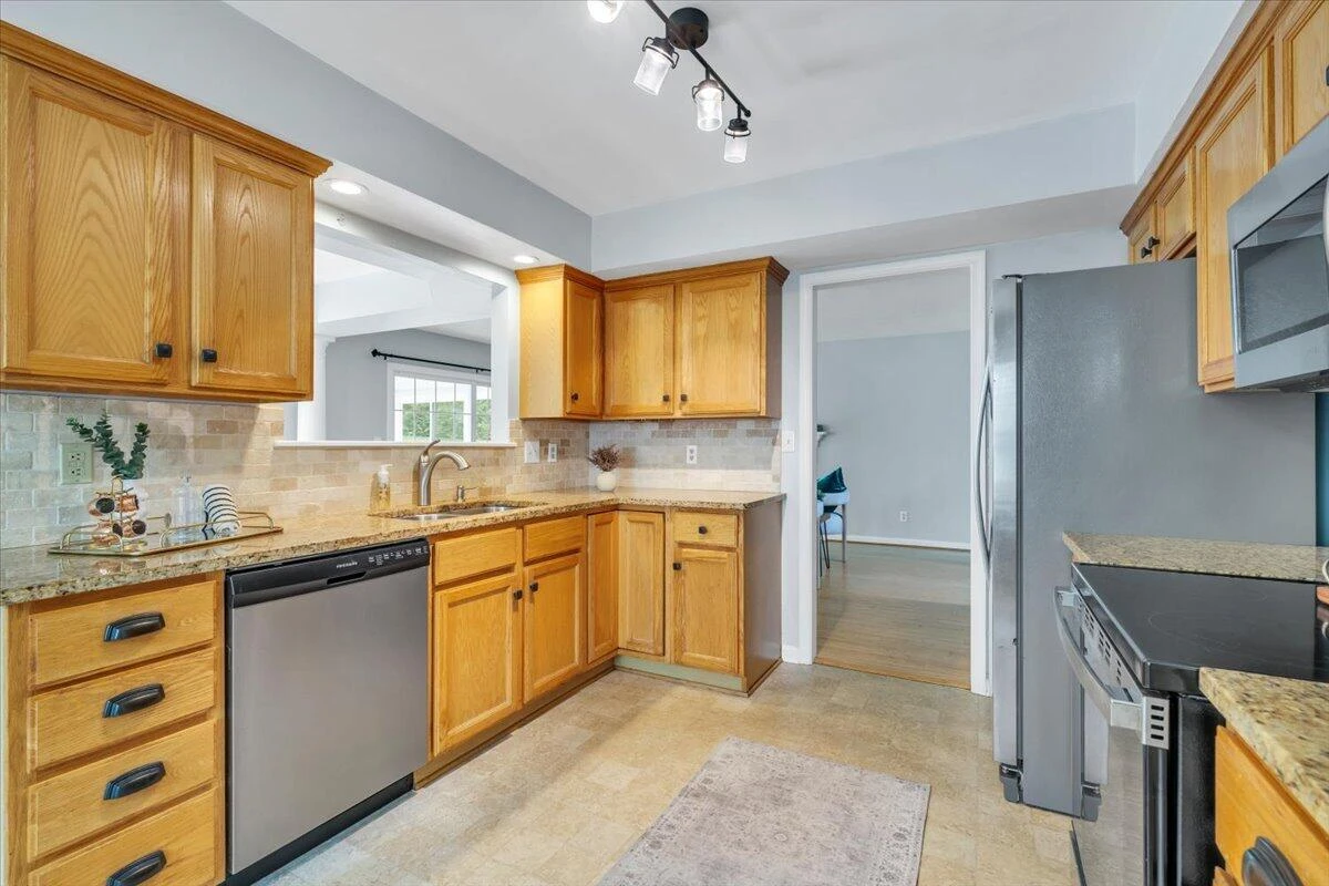 6321 Otter Park CT - Photo 22