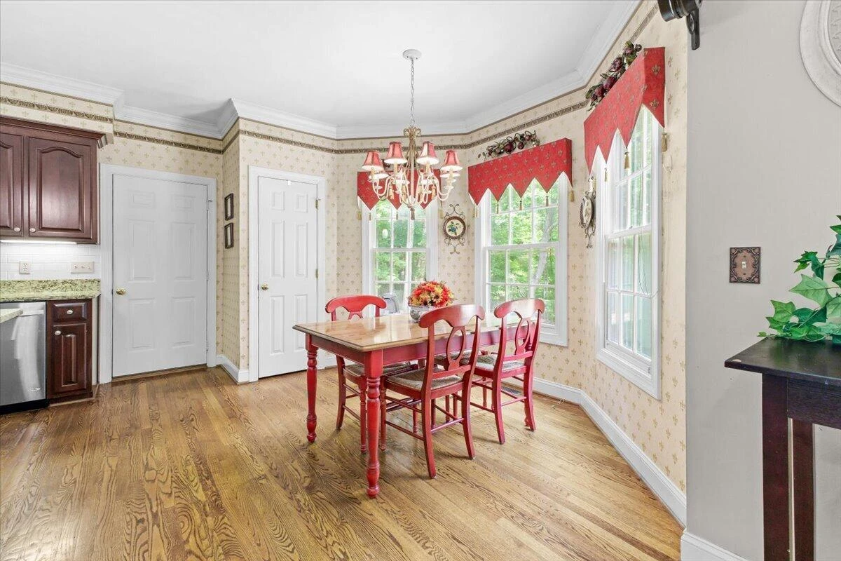 8343 Strathmore LN - Photo 13