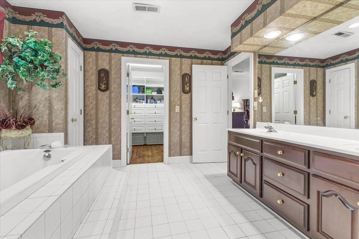 8343 Strathmore LN - Photo 25