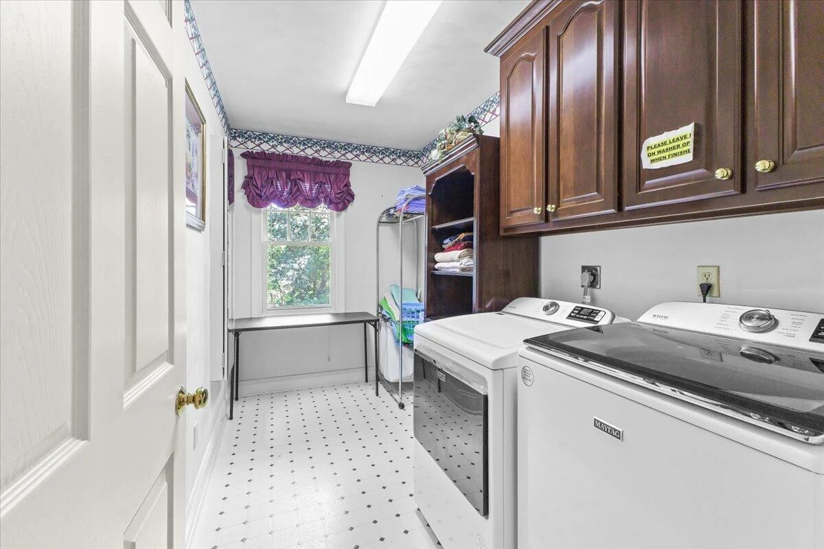 8343 Strathmore LN - Photo 35