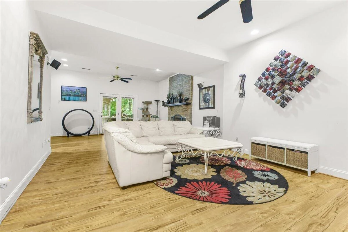 8343 Strathmore LN - Photo 40