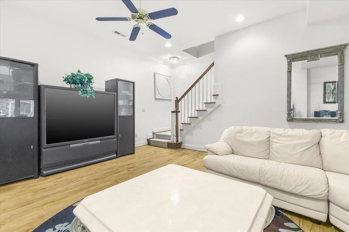 8343 Strathmore LN - Photo 41