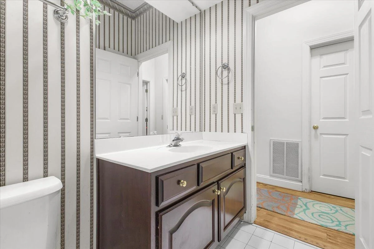 8343 Strathmore LN - Photo 45