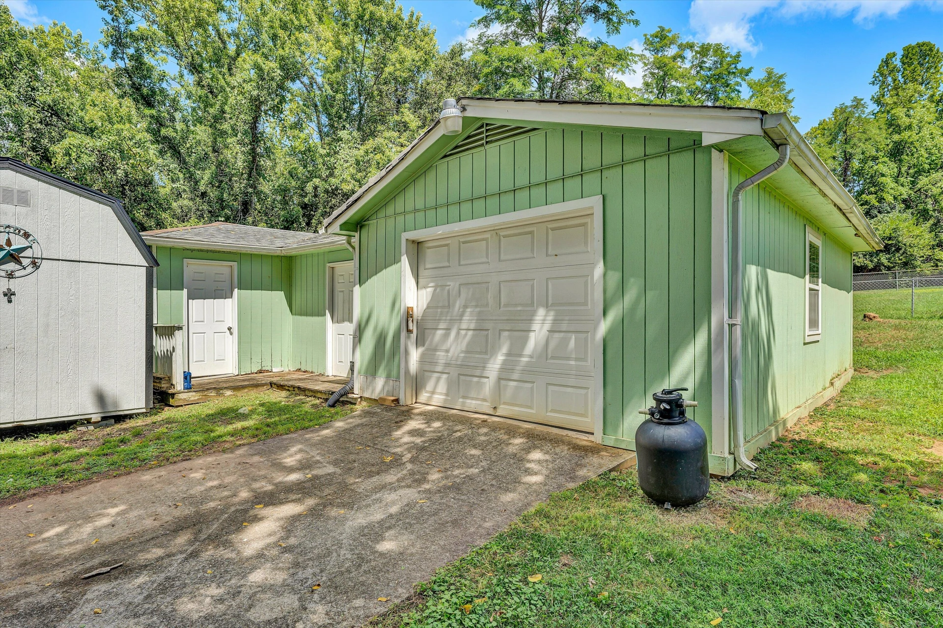 8402 Brubaker DR - Photo 35
