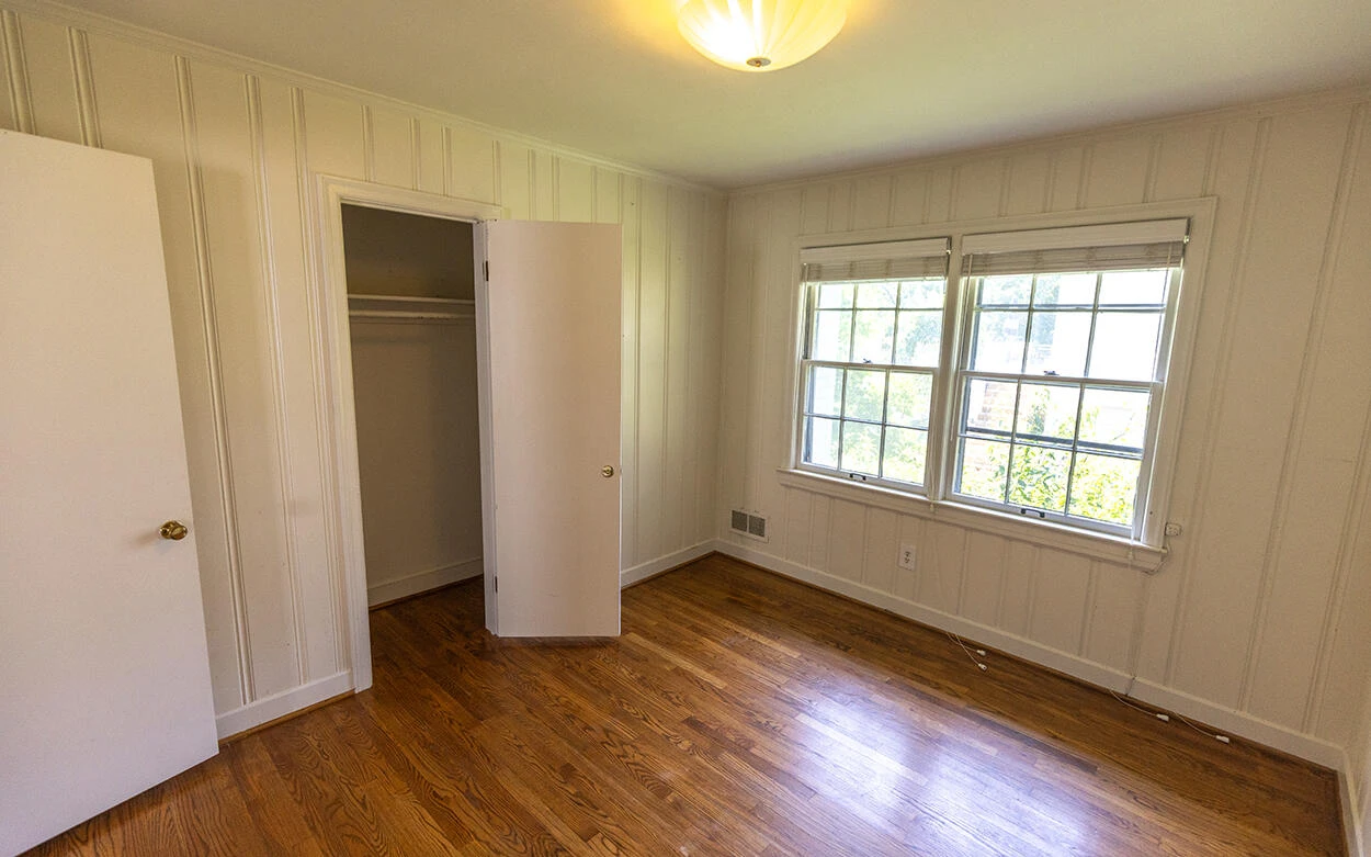 432 N Market ST - Photo 2