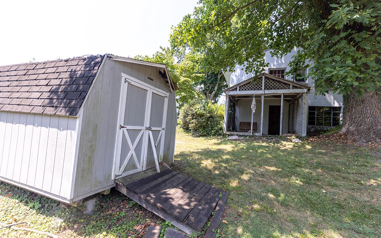 432 N Market ST - Photo 25