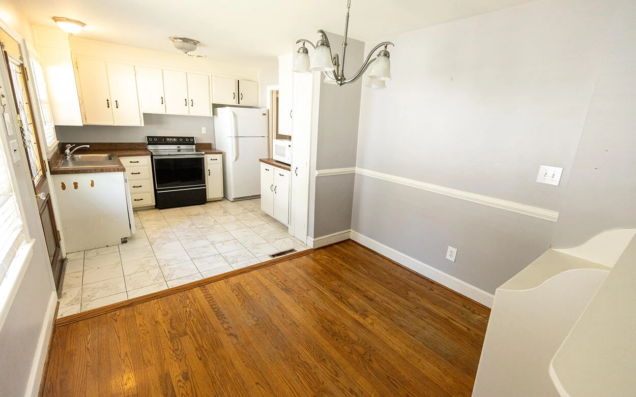 432 N Market ST - Photo 8