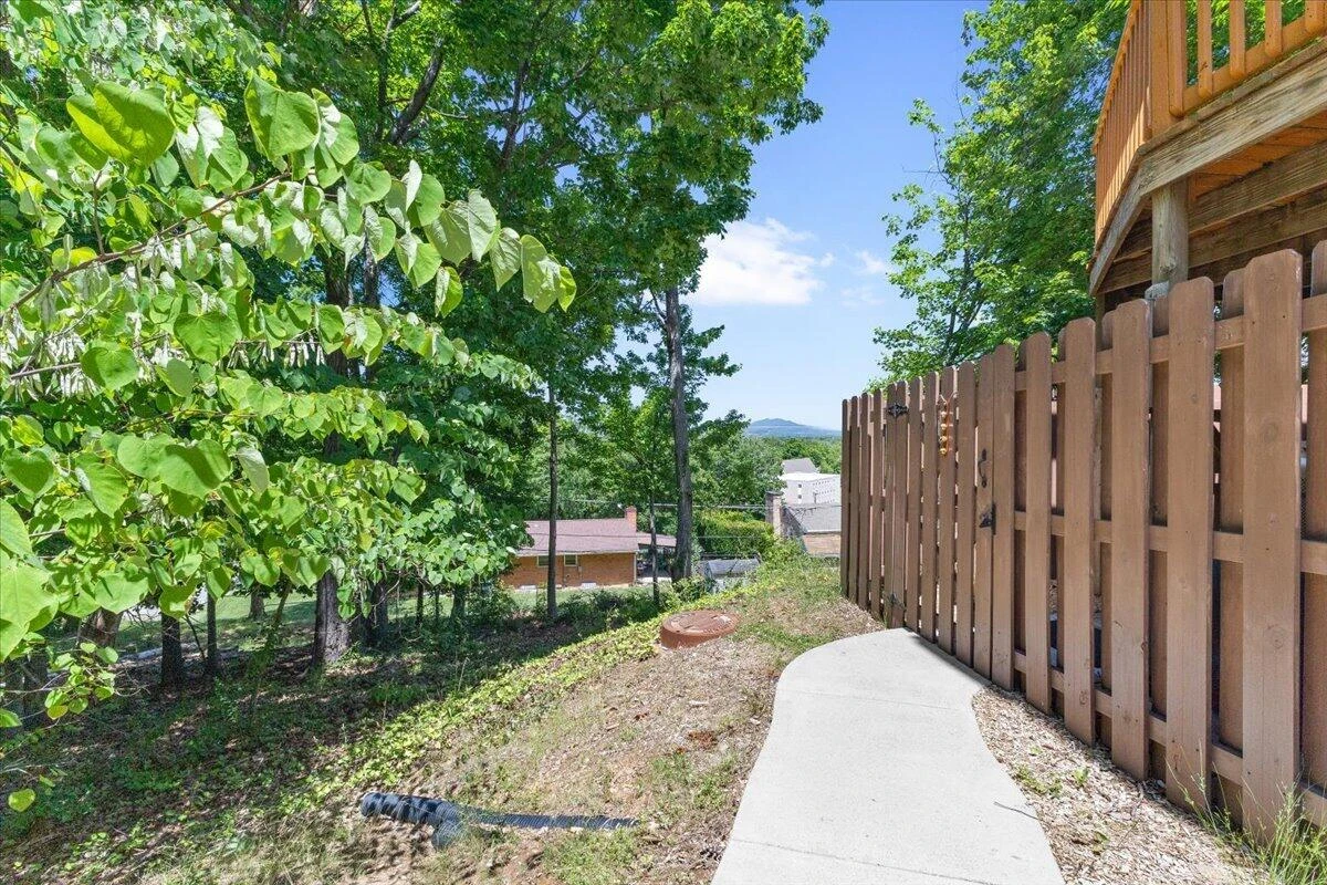 4522 Andover CT - Photo 37