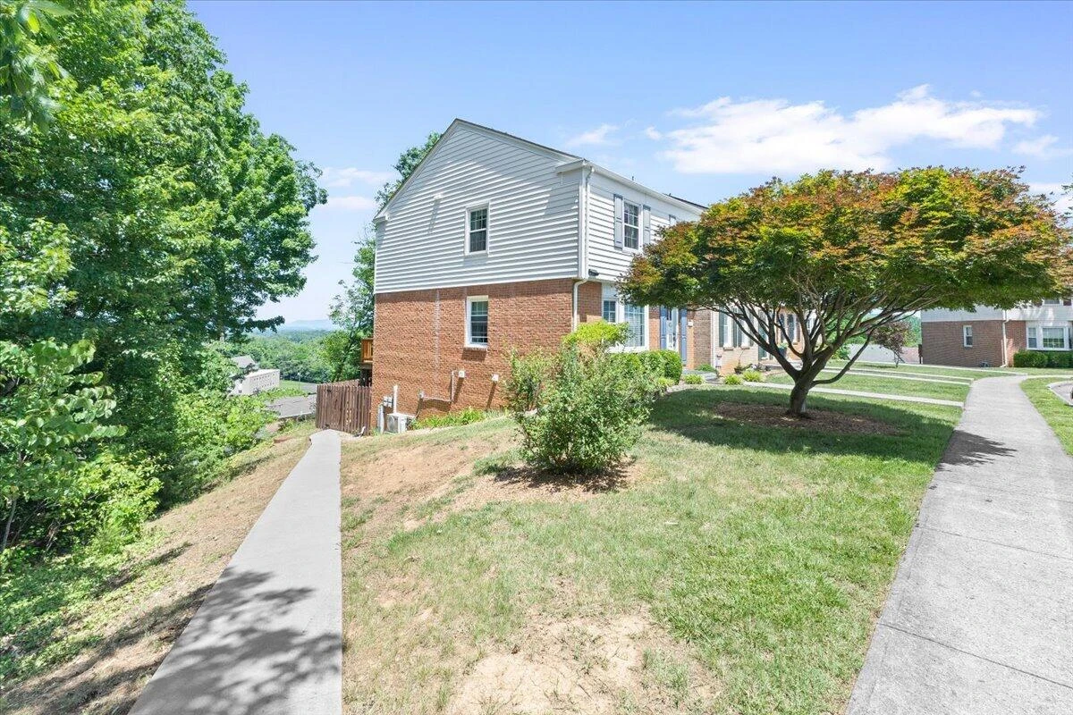 4522 Andover CT - Photo 41