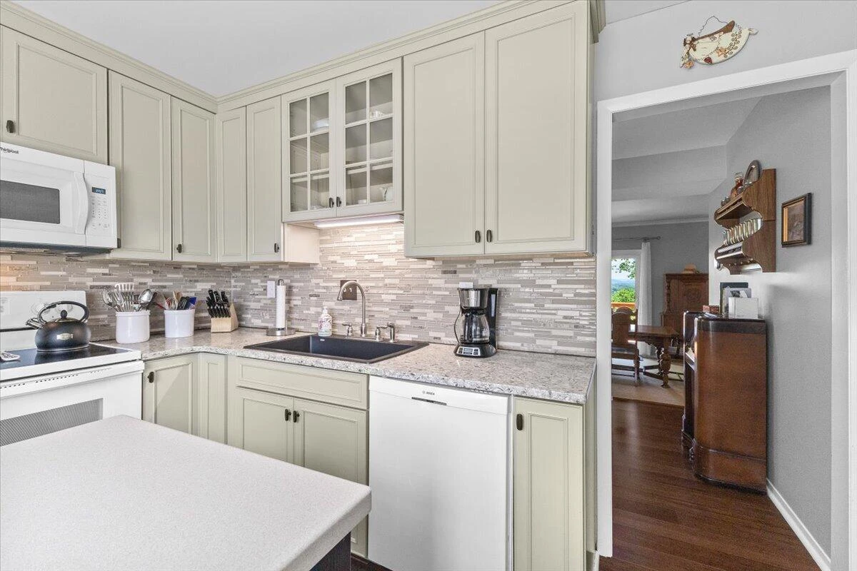 4522 Andover CT - Photo 5