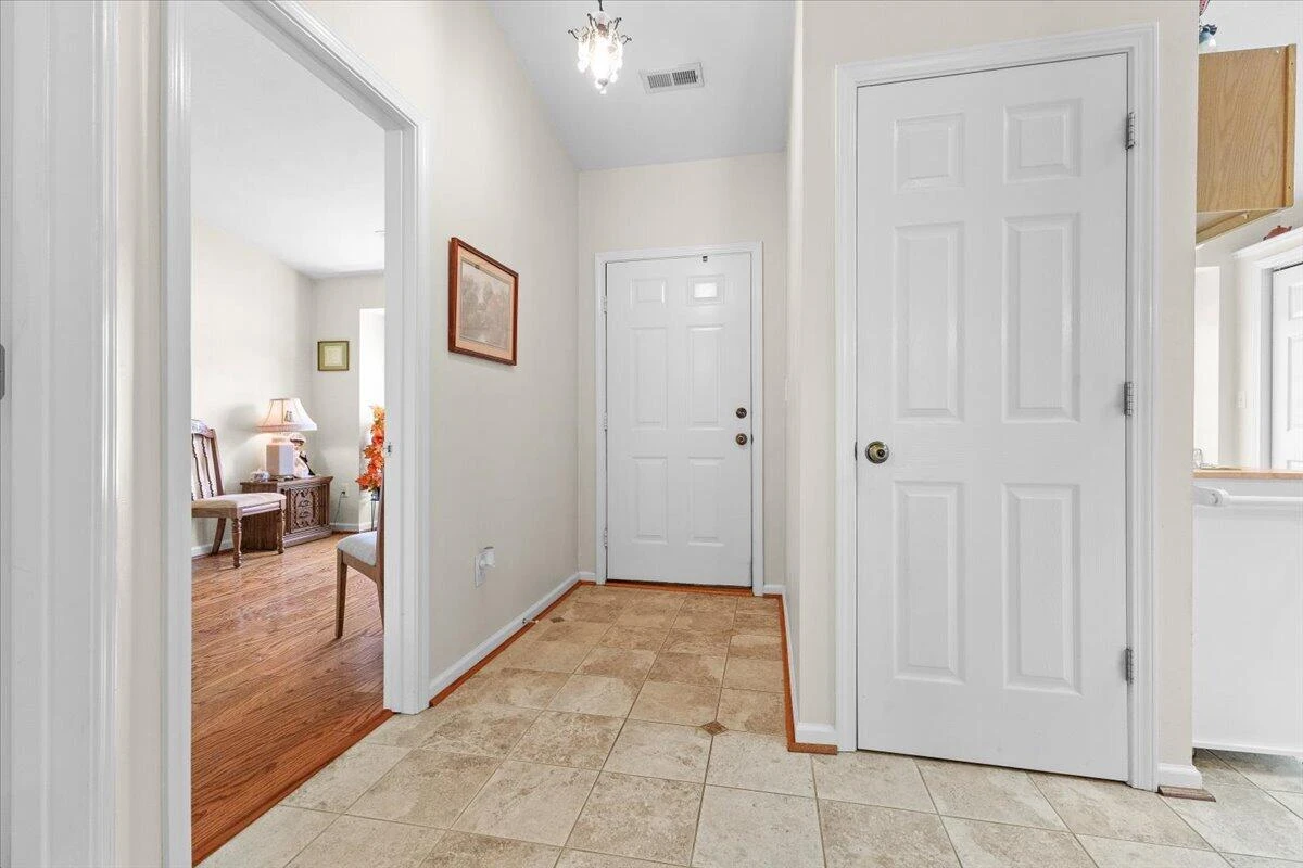 7321 Scarlet Oak DR - Photo 4