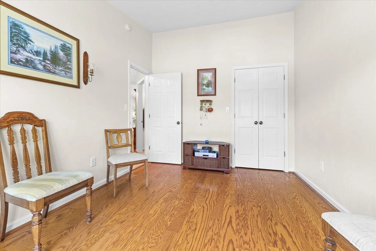 7321 Scarlet Oak DR - Photo 6