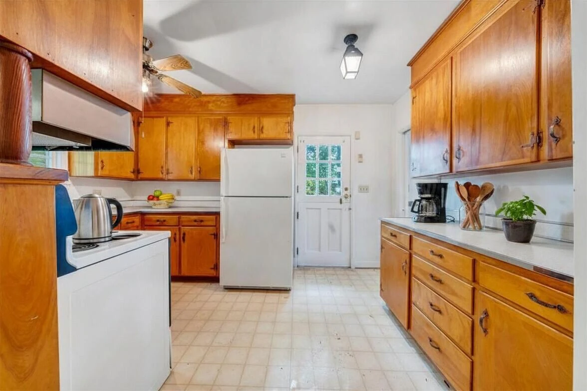 1009 Hardy RD - Photo 10