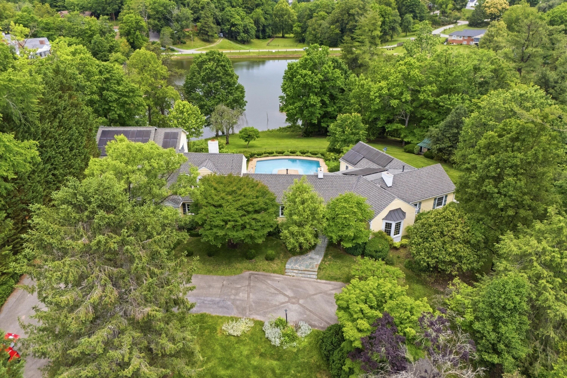 3957 S Lake DR SW - Photo 2