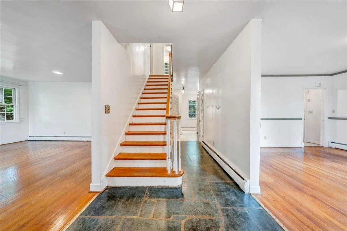 1009 Hardy RD - Photo 11